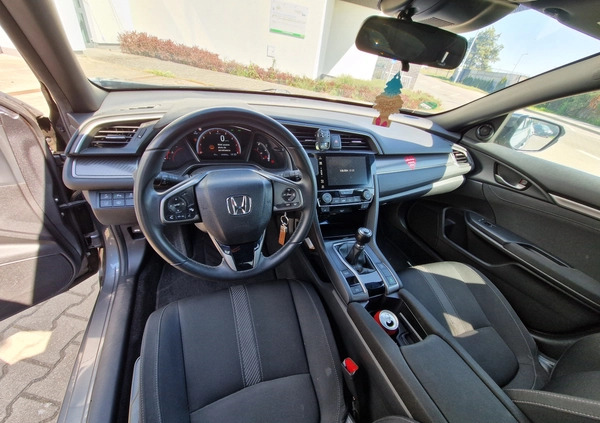 Honda Civic cena 72500 przebieg: 121000, rok produkcji 2017 z Świnoujście małe 379
